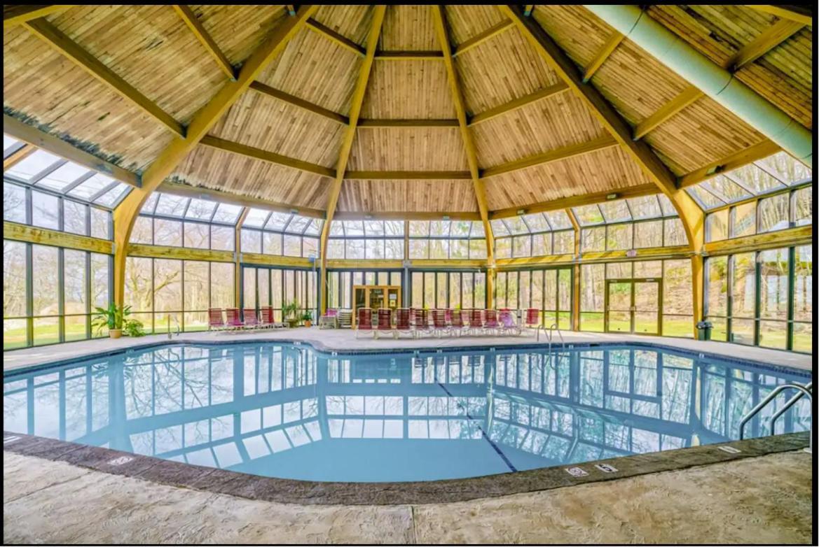 Aquatopia Waterpark-Pool-Tennis-Paintball- Zipline 127 Tannersville Exteriör bild